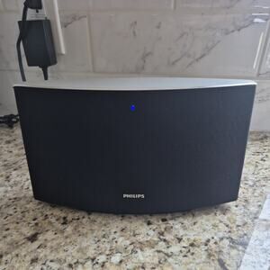 Philips Wireless Speaker With AirPlay AD7000W/37 Black/Silver & USB Connection